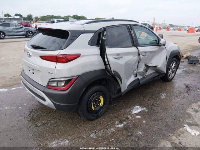 2023 HYUNDAI KONA SEL 4