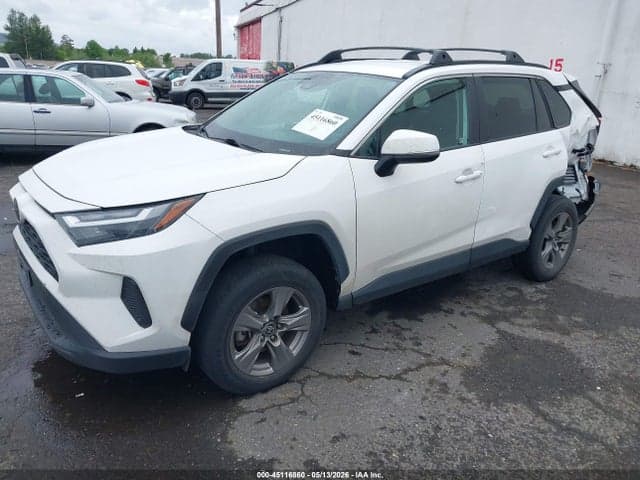2023 TOYOTA RAV4 XLE 2