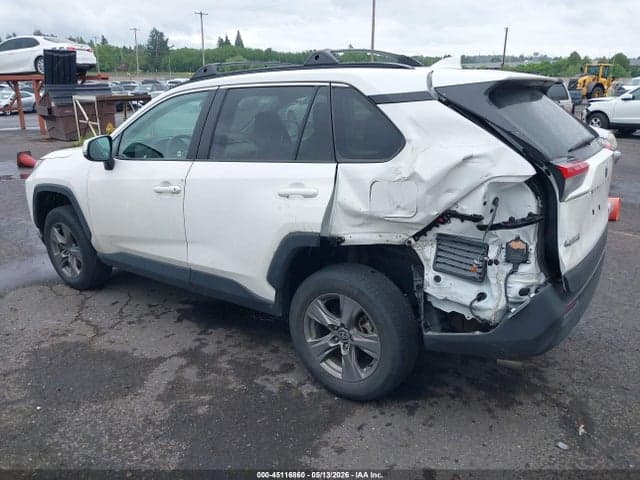 2023 TOYOTA RAV4 XLE 3
