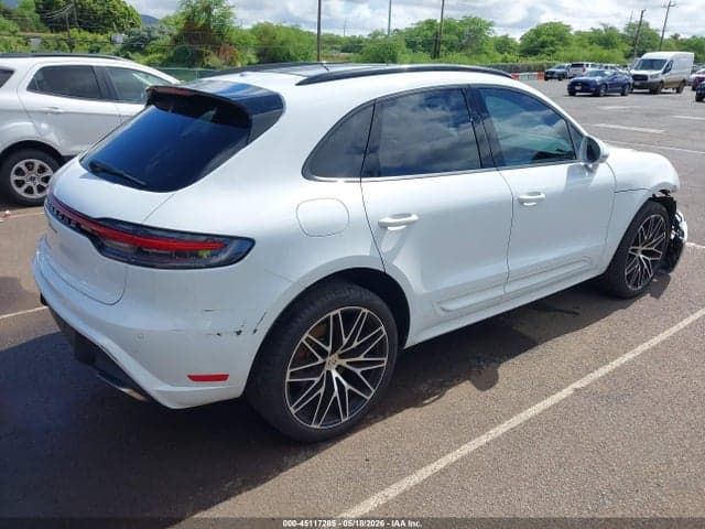 2024 PORSCHE MACAN T 4