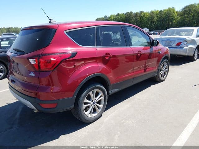 2019 FORD ESCAPE SE 4