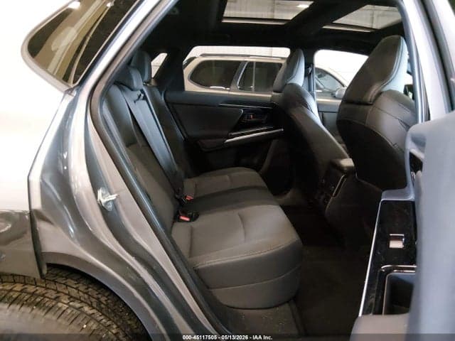 2025 TOYOTA BZ4X XLE 8