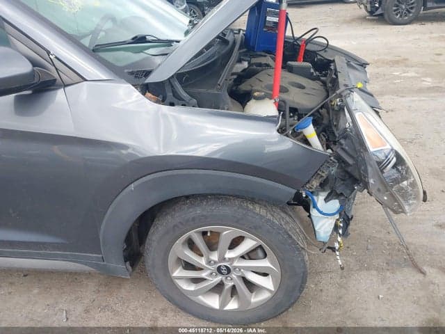 2017 HYUNDAI TUCSON SE 6