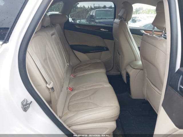 2017 LINCOLN MKC SELECT 8
