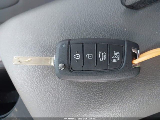 2025 HYUNDAI ELANTRA SE 11