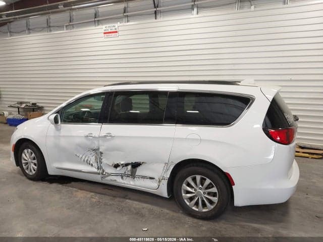 2017 CHRYSLER PACIFICA TOURING-L 14
