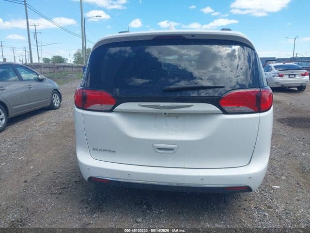 2017 CHRYSLER PACIFICA TOURING-L 16