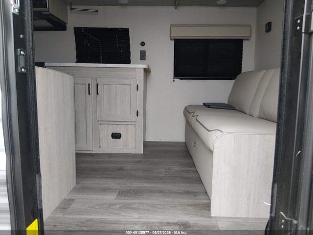 2025 COACHMEN CATALINA 5