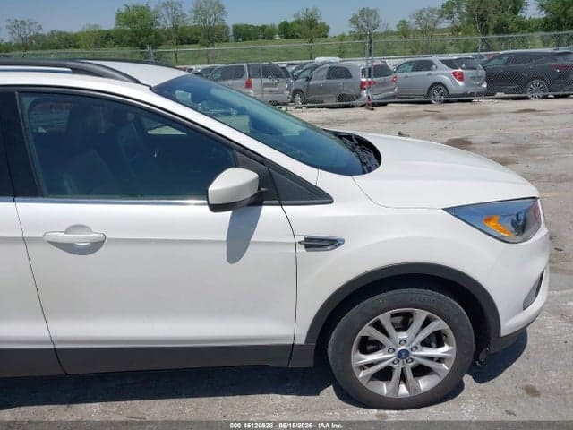 2018 FORD ESCAPE SEL 19