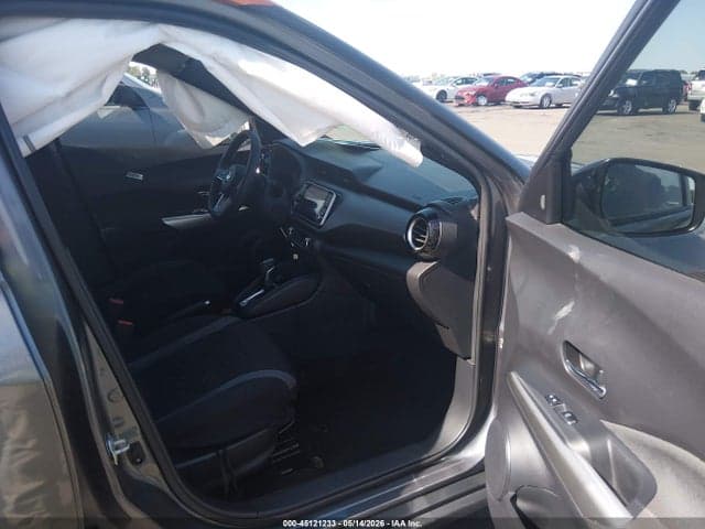 2018 NISSAN KICKS SV 5
