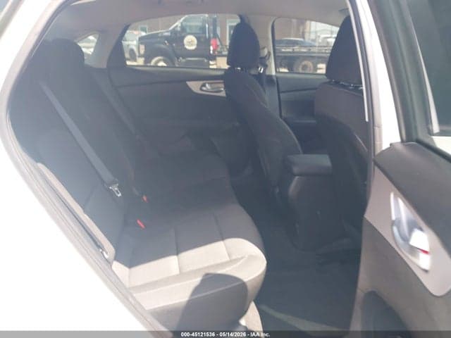 2023 KIA FORTE LXS 8