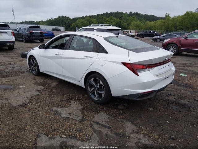 2023 HYUNDAI ELANTRA SEL 3