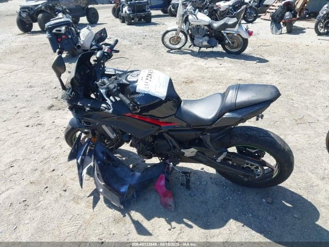 2025 KAWASAKI EX650 R 13
