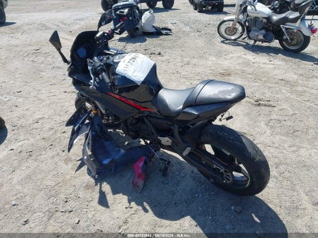 2025 KAWASAKI EX650 R 3