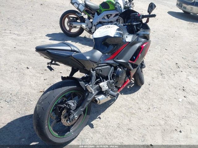 2025 KAWASAKI EX650 R 4