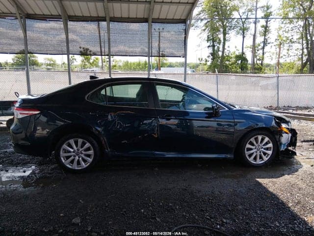 2019 TOYOTA CAMRY LE 14
