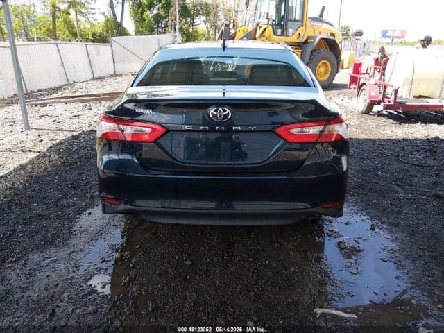 2019 TOYOTA CAMRY LE 17