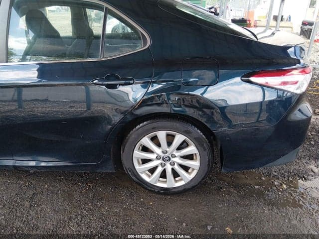 2019 TOYOTA CAMRY LE 22