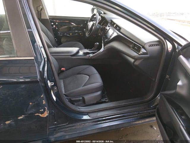 2019 TOYOTA CAMRY LE 5
