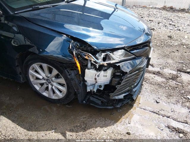 2019 TOYOTA CAMRY LE 6