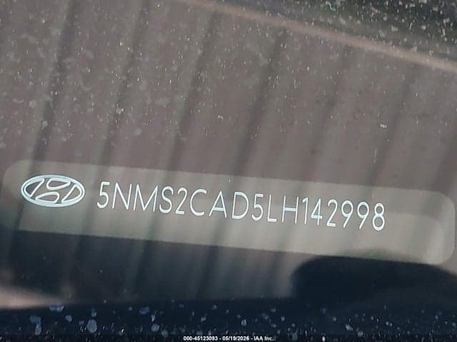 2020 HYUNDAI SANTA FE SE 9