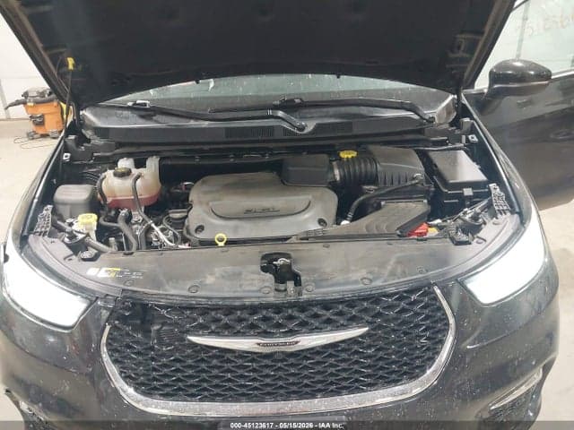 2023 CHRYSLER PACIFICA TOURING L 10