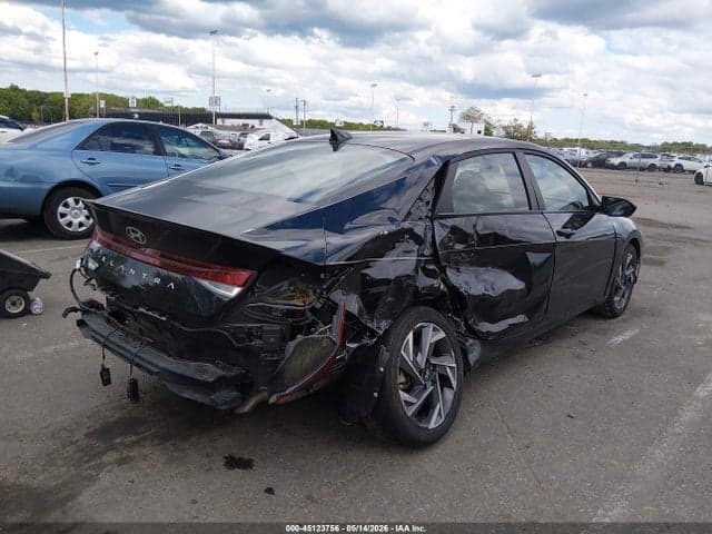 2025 HYUNDAI ELANTRA SEL SPORT 4