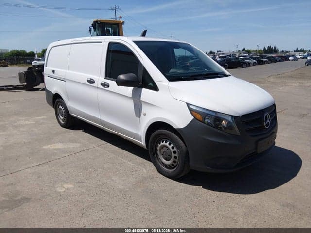 2018 MERCEDES-BENZ METRIS