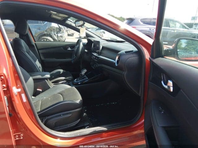 2023 KIA FORTE GT-LINE 5