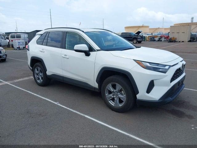 2025 TOYOTA RAV4 XLE 1