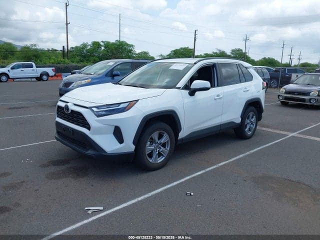 2025 TOYOTA RAV4 XLE 2