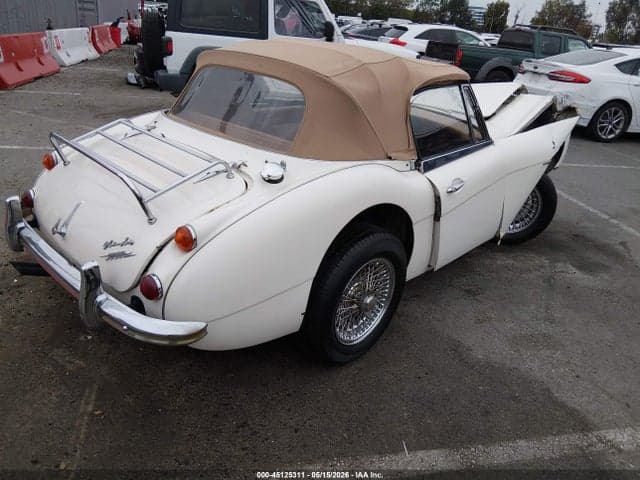 1967 AUSTIN HEALEY ROADSTER 4