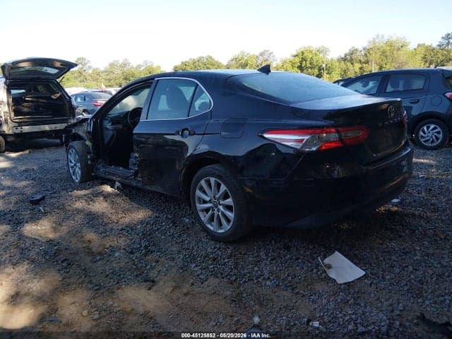 2019 TOYOTA CAMRY LE 3
