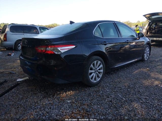 2019 TOYOTA CAMRY LE 4
