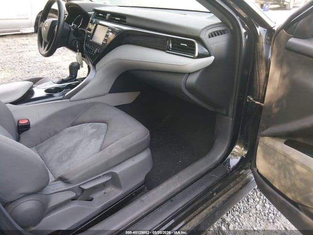 2019 TOYOTA CAMRY LE 5