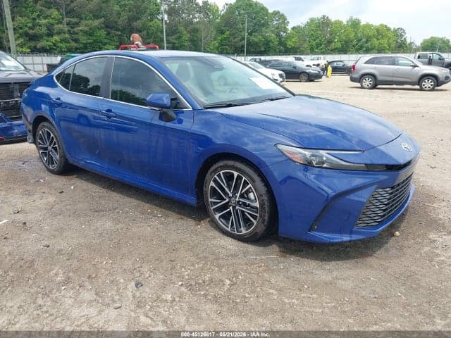 2025 TOYOTA CAMRY XLE - 1