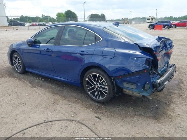 2025 TOYOTA CAMRY XLE 3