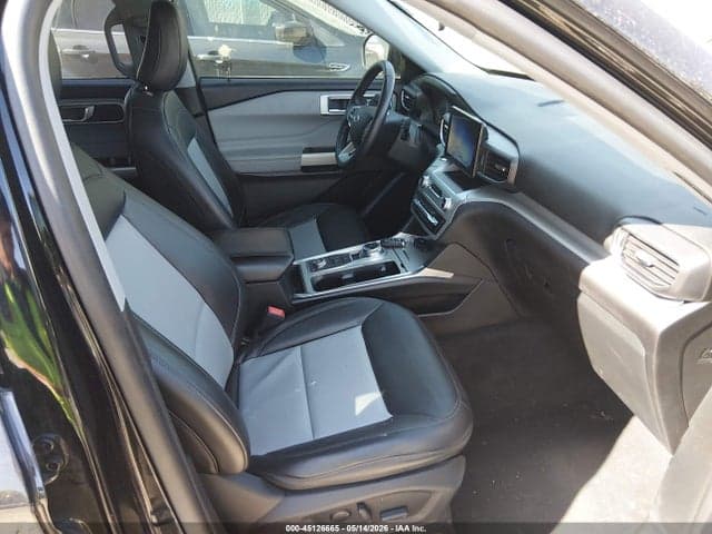 2022 FORD EXPLORER XLT 5