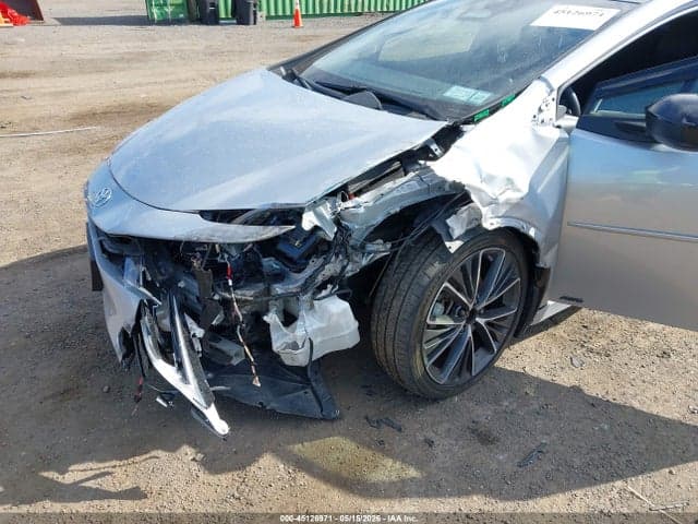 2024 TOYOTA PRIUS XLE AWD-E 6