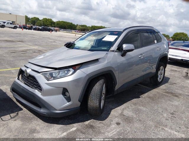 2020 TOYOTA RAV4 XLE 2