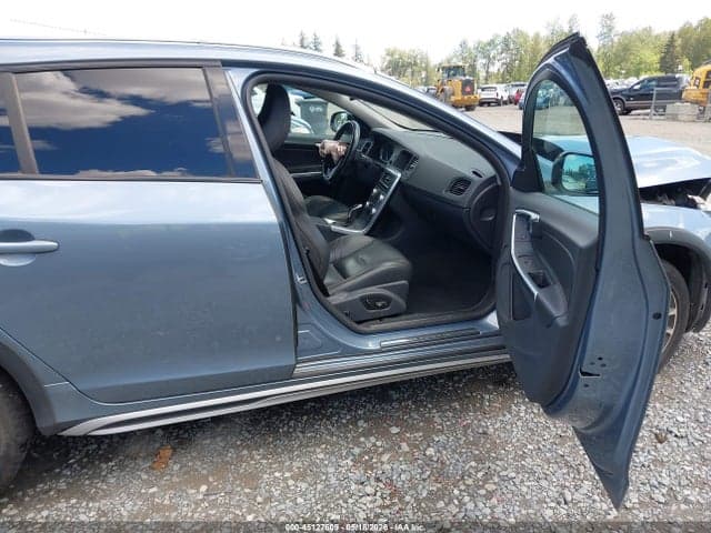 2017 VOLVO V60 CROSS COUNTRY T5 5