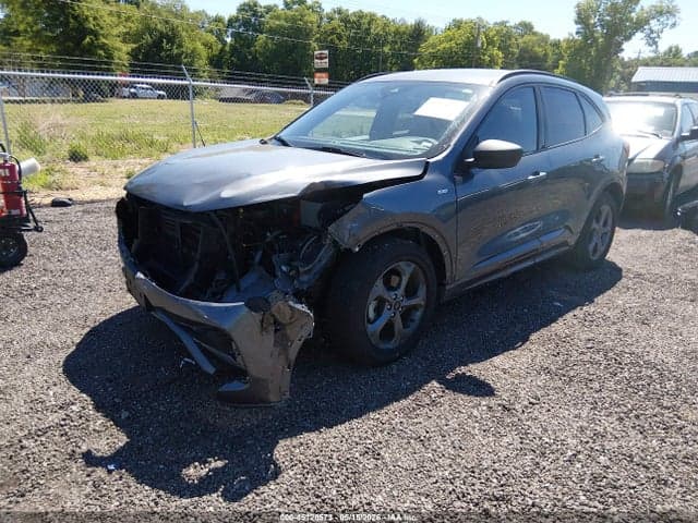 2023 FORD ESCAPE ST-LINE 2