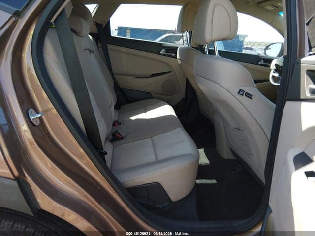 2017 HYUNDAI TUCSON SE 8