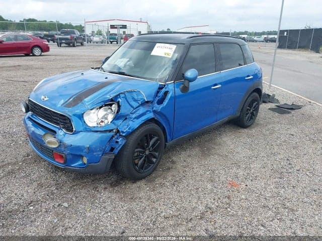 2013 MINI COUNTRYMAN COOPER 2