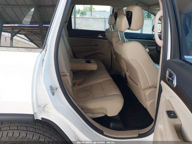 2018 JEEP GRAND CHEROKEE LAREDO E 4X4 8