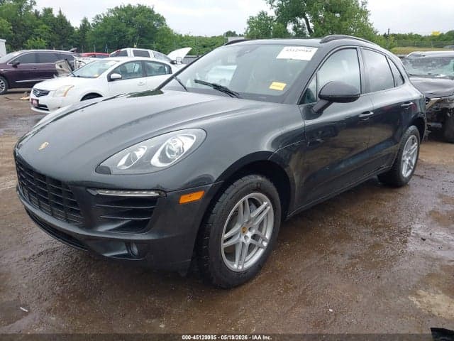 2017 PORSCHE MACAN 2
