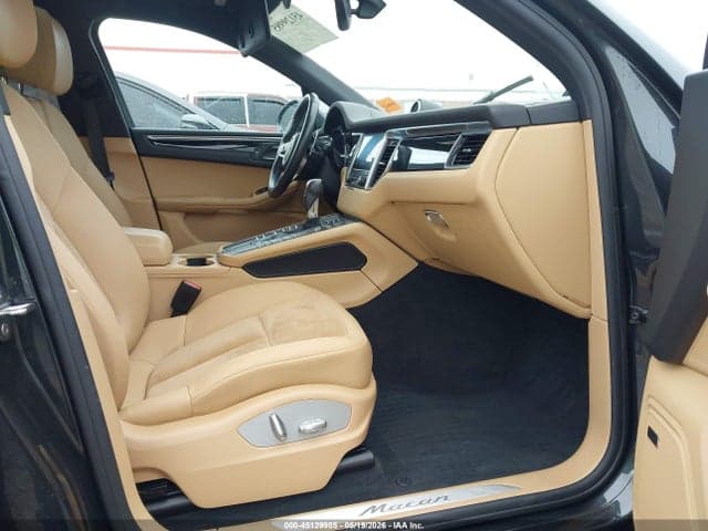 2017 PORSCHE MACAN 5