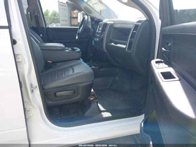 2017 RAM 3500 TRADESMAN 4X4 8' BOX 5