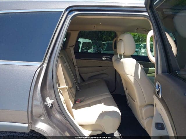 2019 JEEP GRAND CHEROKEE LAREDO E 4X4 8