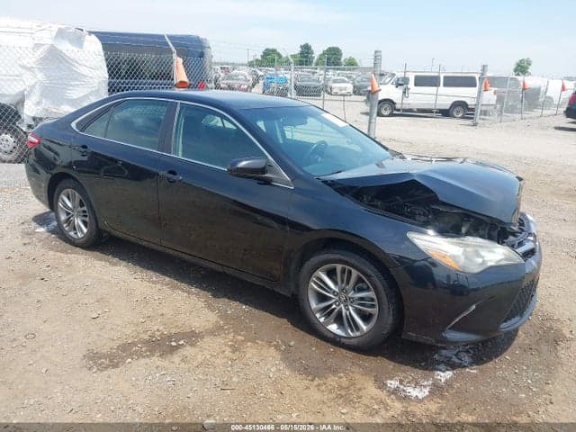 2017 TOYOTA CAMRY SE - 1
